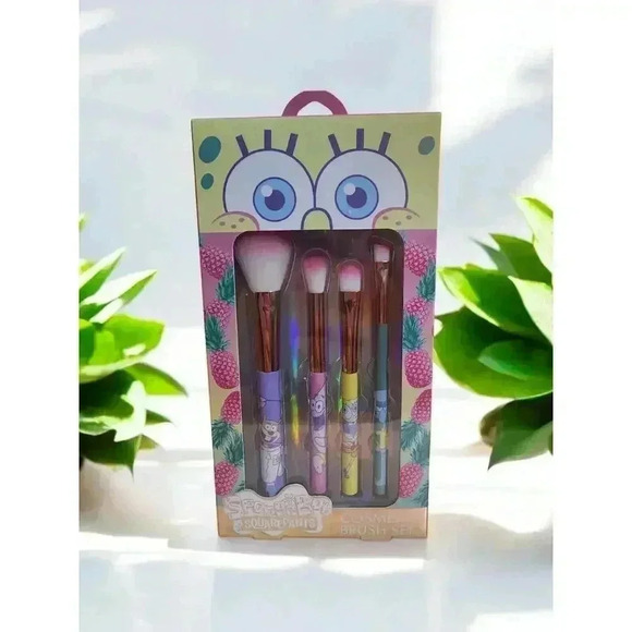 Spongebob Squarepants Collection Makeup Brushes 4 Pieces Set . - Picture 1 of 3